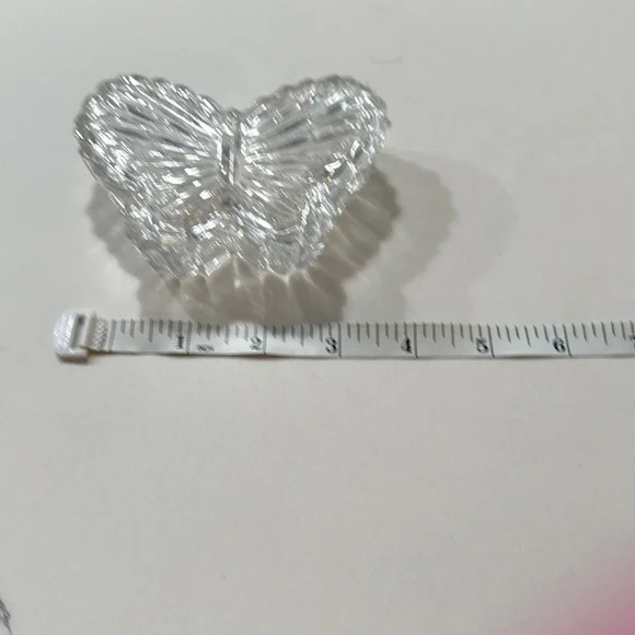 Crystal Butterfly Dish with Cover. - Picture 2 of 3